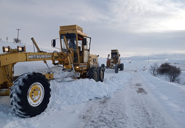 Büyükşehir, 47 mahalle yolunu ulaşıma açtı<