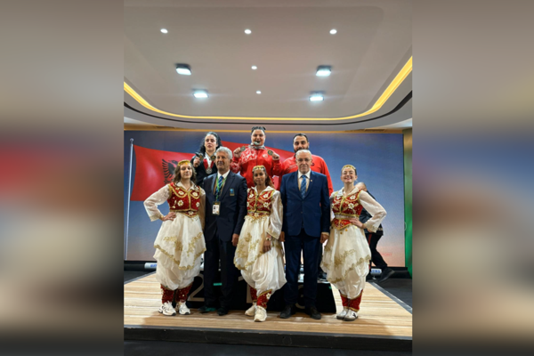 Düzce Belediyesi sporcularından Balkan Şampiyonası’nda madalya<