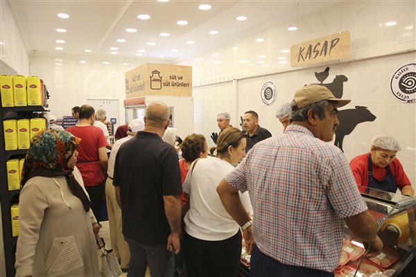 Başkent Market’in yeni şubesi tarihi Ulus Hali’nde açıldı<