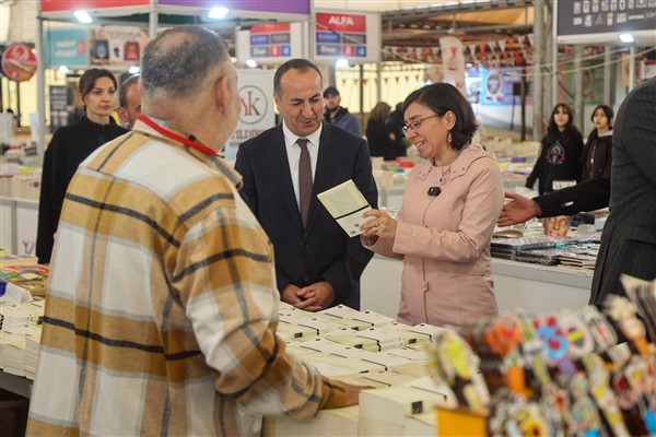 Uşak Kitap Fuarı 4 Ekim’e kadar açık olacak<