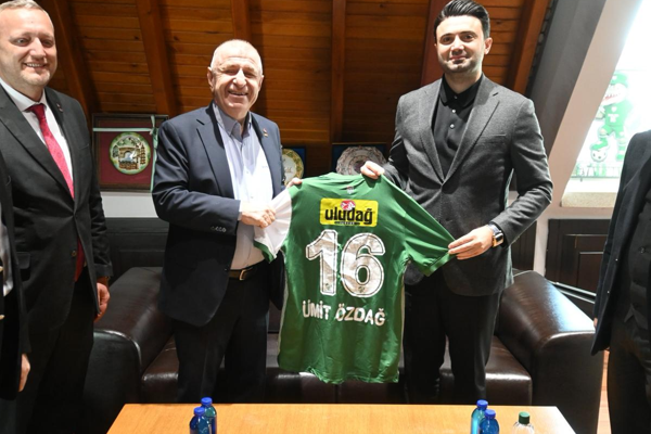 Zafer Partisi Genel Başkanı Özdağ'dan Bursaspor Kulübüne ziyaret