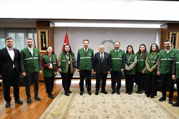 Büyükşehirden Yeşilay'a destek<