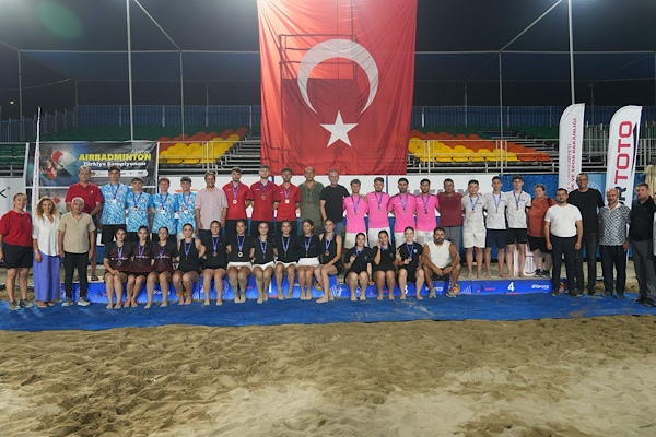  2026 Air Badminton Türkiye Şampiyonası Alanya'da tamamlandı