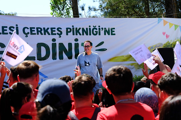 LÖSEV'den büyük aile pikniği<