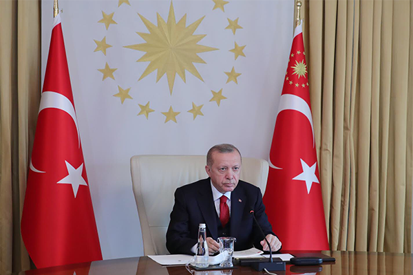 Cumhurbaşkanı Erdoğan, Necip Fazıl Kısakürek’i andı