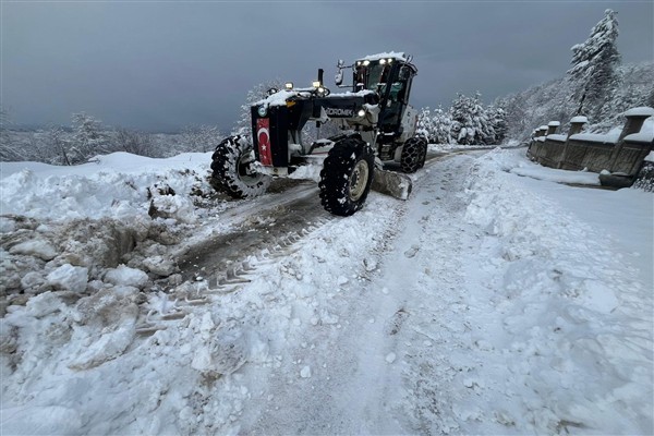 Ordu'da 10 bin 668 kilometre karlı yol ulaşıma açıldı