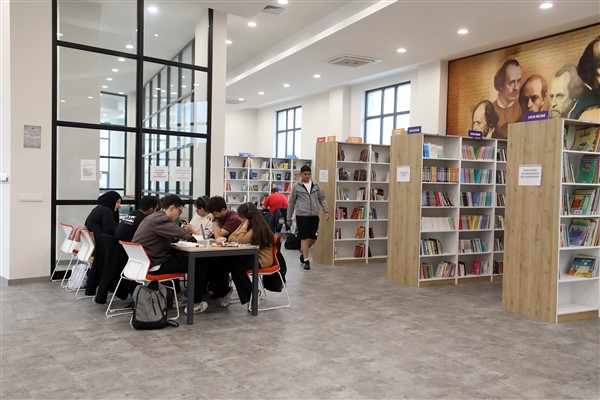 Yenimahalle Belediyesi kütüphanelerinde sınav yoğunluğu<