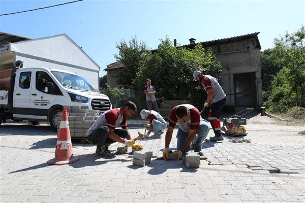 İnegöl Belediyesi’nden Tahtaköprü Mahallesine hizmet<