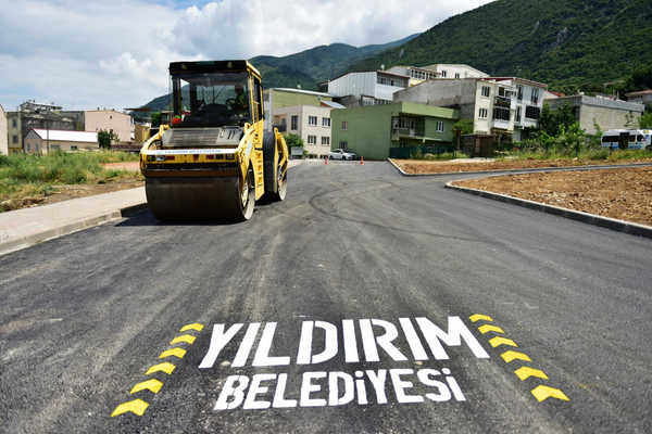 Yıldırım'da asfalt ve imar yolu çalışmaları sürüyor<