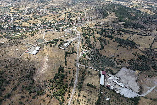 MASKİ Yunusemre’de içme suyu isale hattını yeniliyor<