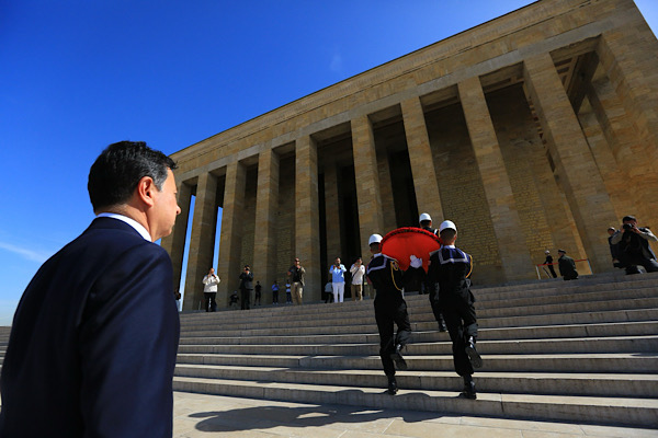 Başkan Aras: Cumhuriyetimizi ileri taşımaya devam edeceğiz