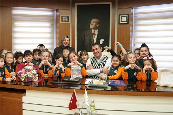 Minik öğrencilerden Başkan Köse’ye ziyaret
