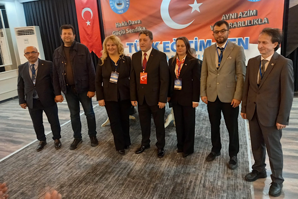 Türk Eğitim Sen Bursa 1 No’lu Şubesi’nde Işıkoğlu yeniden başkan seçildi<