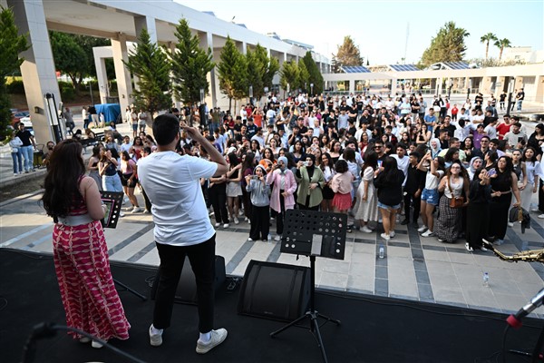 Mersin’de YKS öncesi öğrencilere motivasyon konseri<