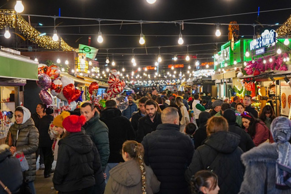 Beylikdüzü Kış Festivali ziyaretçilerini ağırlamaya devam ediyor