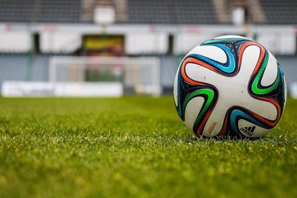 Fenerbahçe, derbiden galibiyetle döndü<