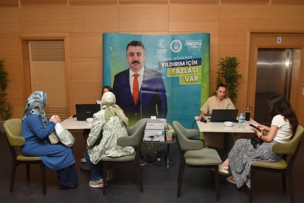 Yıldırım Belediyesinden üniversite adaylarına tercih desteği<