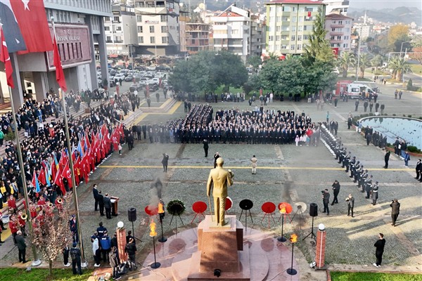 Giresun'da 10 Kasım töreni <
