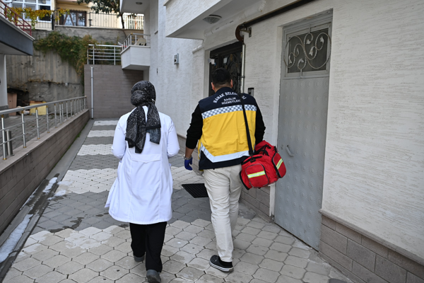 Mamak Belediyesi’nin Evde Sağlık Hizmetleri devam ediyor<