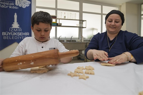 İzmir'de anneler için etkinlikler düzenlendi<