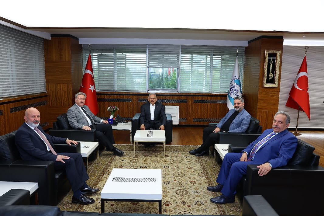 Başkan Büyükkılıç'tan değerlendirme toplantısı
