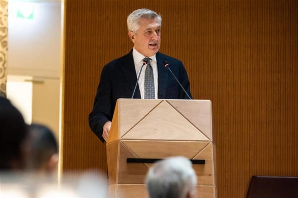 Grandi: İran'daki tüm insanların barış içinde olmasını diliyorum<