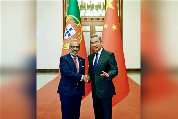 Dışişleri Bakanı Wang Yi, Portekizli mevkidaşı Rangel ile bir araya geldi<