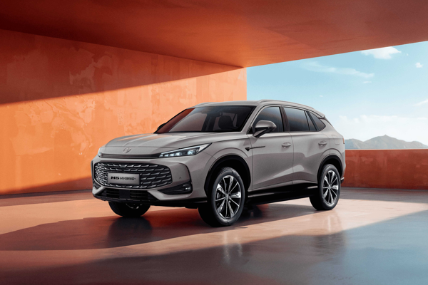 MG’nin yeni modelleri HS ve Yeni ZS Türkiye’de<