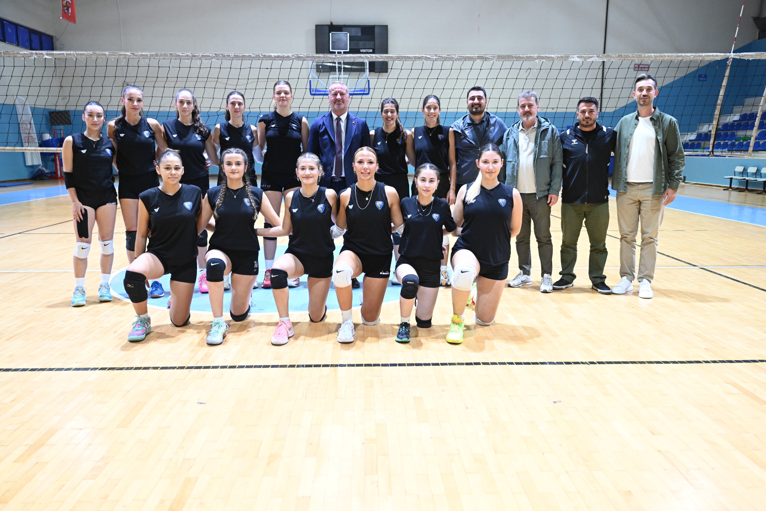 Karacabey Belediyespor Kadın Voleybol Takımı yeni sezona hazırlanıyor<