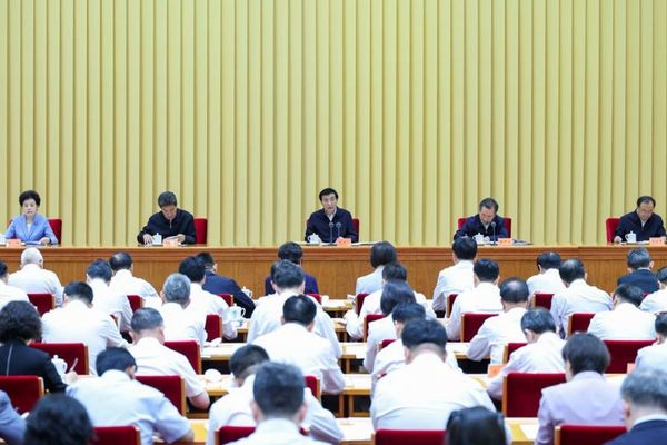 Xi’den yurt dışındaki Çinlilere güç birliği çağrısı<