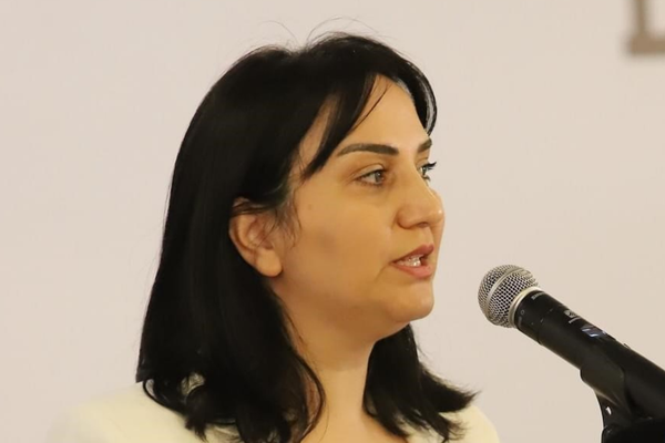DEVA Partili Sudan: Bir çocuğun hayallerini ailesinin cüzdanı belirlememelidir<