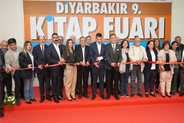 Diyarbakır 9. Kitap Fuarı açıldı<