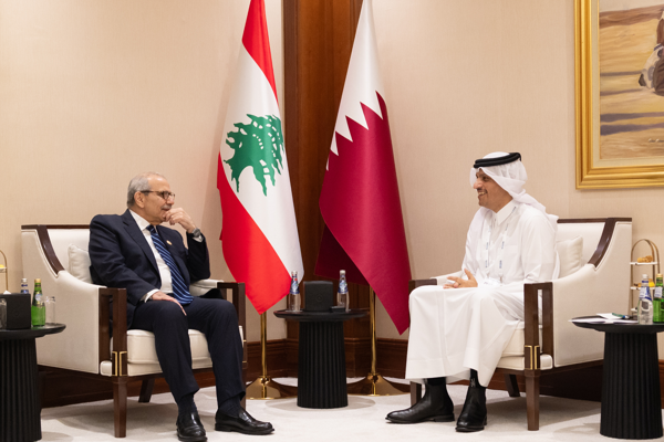 Katar Başbakanı Al Sani, Lübnanlı mevkidaşı ile bir araya geldi <