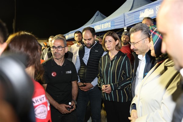 Başkan Ünlüce: 10 kahramanımızı kaybettik, Eskişehir’in başı sağ olsun<