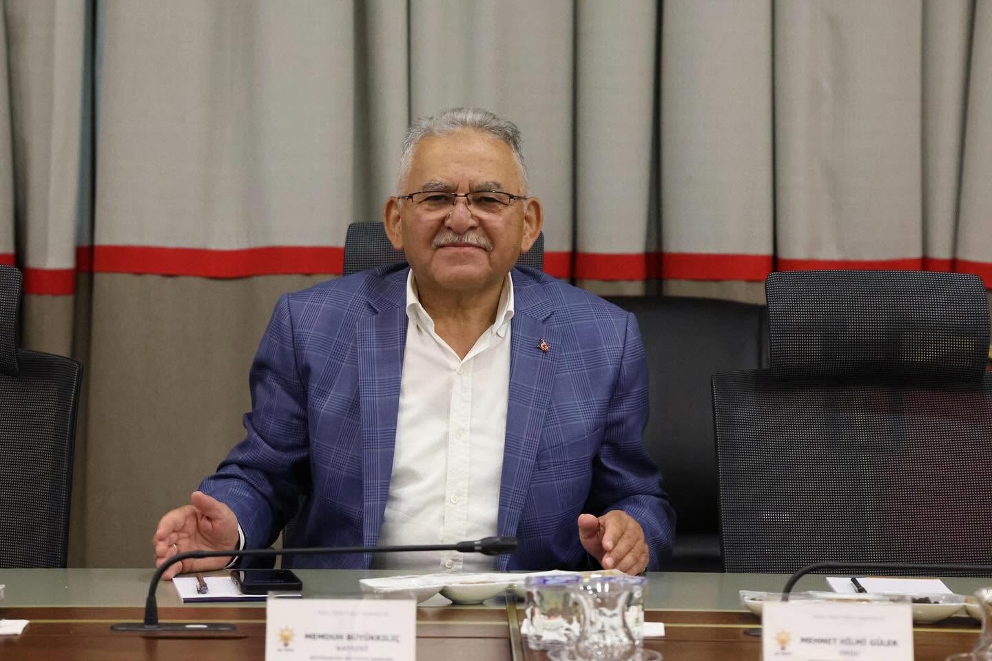 Başkan Büyükkılıç, AK Parti Yerel Yönetimler İstişare Toplantısı’na katıldı<