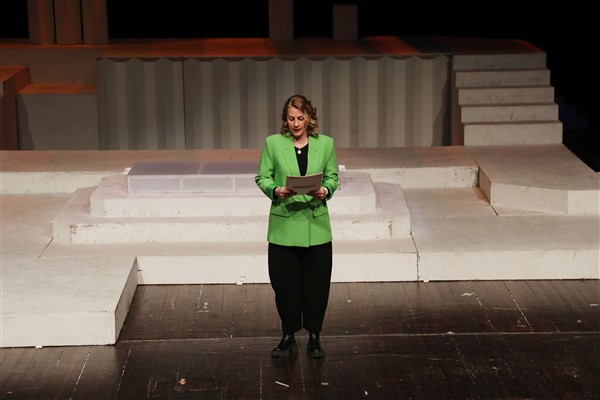 İBBŞT, Dünya Tiyatro Günü’nü 8 oyunla kutladı