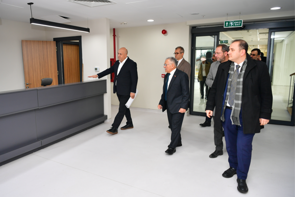 Başkan Büyükkılıç, Saffet Arslan Palyatif Bakım Merkezi'ni inceledi