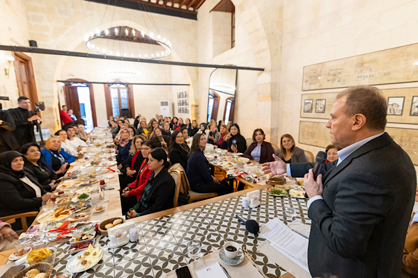 Başkan Seçer, kadın muhtarlarla 5 Aralık programında buluştu<