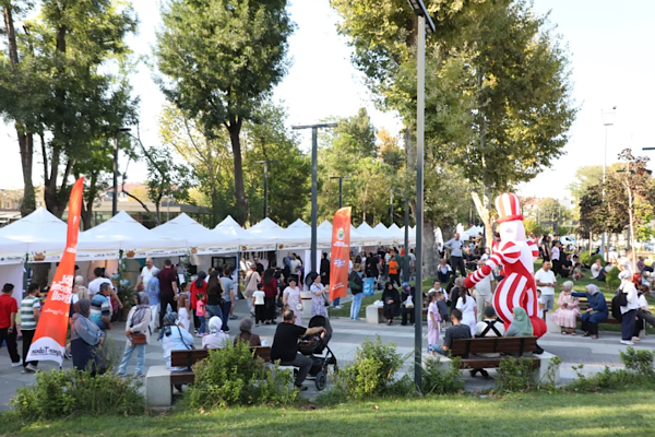 İnegöl Gastronomi Festivali’nin ikinci gününde çeşitli etkinlikler düzenlendi