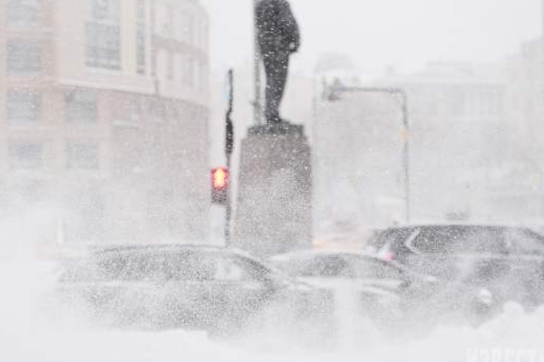 Moskova'yı kar fırtınası vurdu<