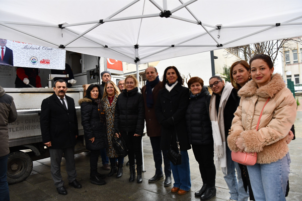 Keşan Belediyesi, Regaip Kandili’nde lokma dağıttı<