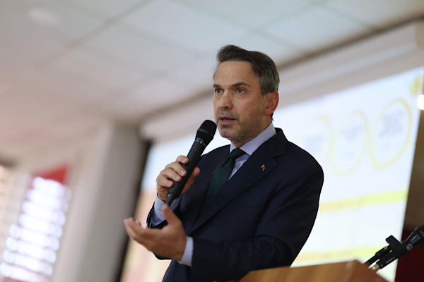 Bayraktar: Gençlerimiz enerjide tam bağımsızlık hedefimize güç katacak<