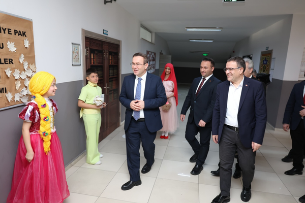 Derince’de Kütüphaneler Haftası kapsamında program düzenlendi<