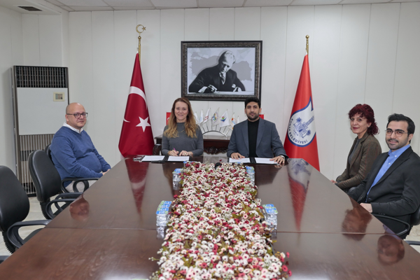 Konak Belediyesi'nden gençlere yönelik protokol<