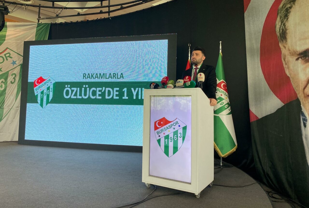 Bursaspor Başkanı Enes Çelik: Hedefimiz 70 bin forma satmak<