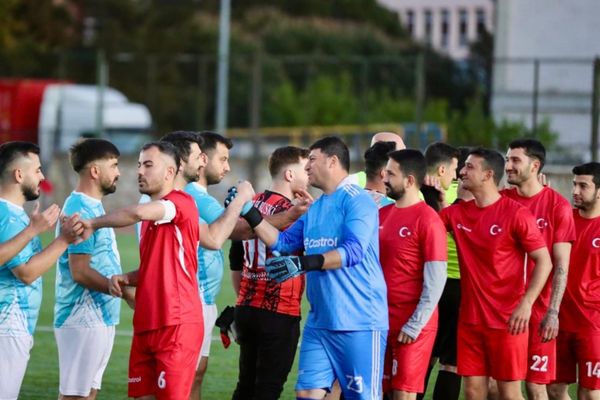 Gemlik’te 3. Emek Kupası başladı<