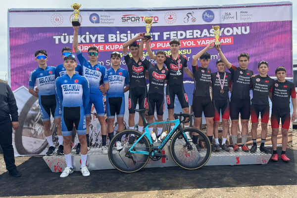 Karamanlı sporcular Türkiye Kupası’nda üçüncülük elde etti<