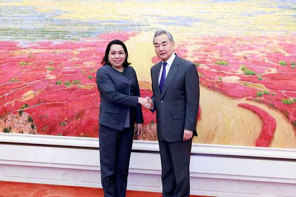 Wang Yi: Çin, BM'nin misyonunu kararlılıkla destekliyor<