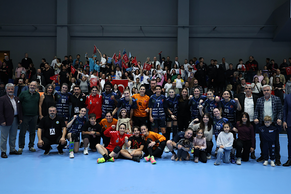 Bursa Büyükşehir, AEK’yi mağlup etti