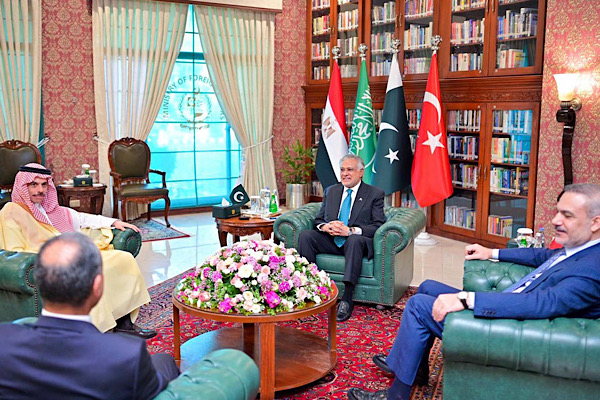 Çin: Ortadoğu'daki tüm barış çabalarını destekliyoruz<